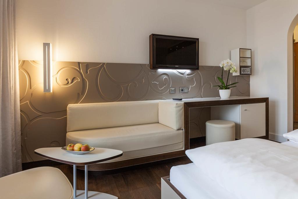 Hotel Restaurant Hansjakob Hagnau Exteriör bild