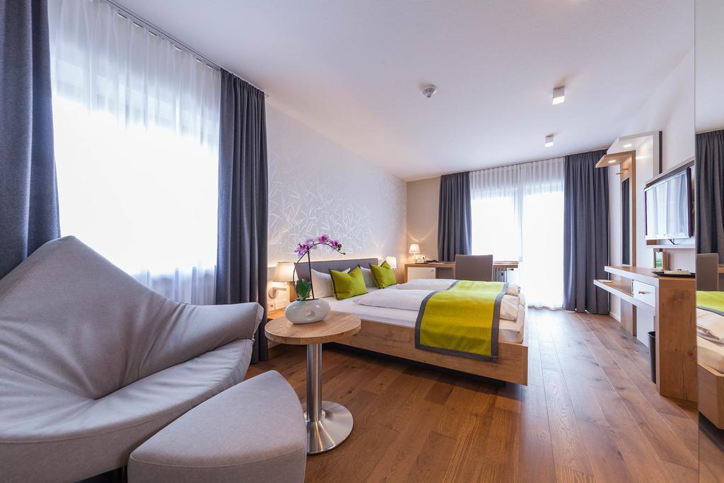 Hotel Restaurant Hansjakob Hagnau Exteriör bild